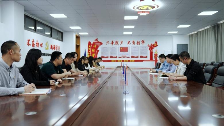 点击图片翻到下一页>> 浙江工贸职业技术学院人工智能学院“四色花开”别样红