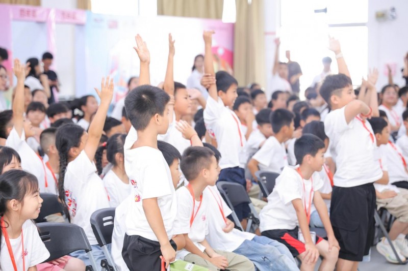 暑期社会实践|现代管理学院：赓续十五载，五色花暑期社会实践队用爱传递爱